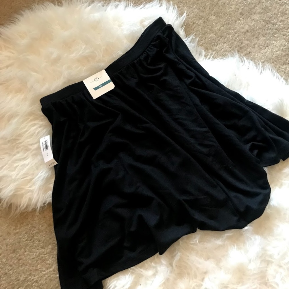 Black Skater Mini NWT
